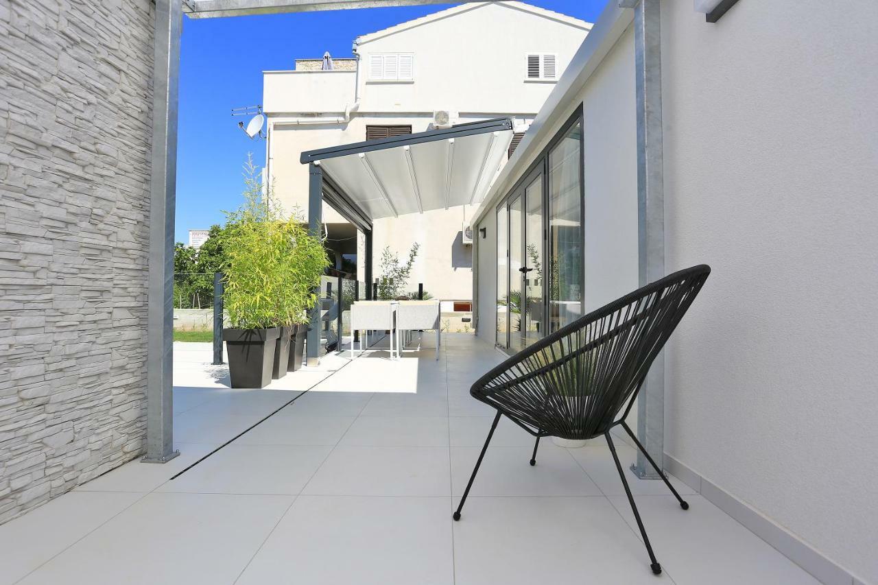 First Apartmán