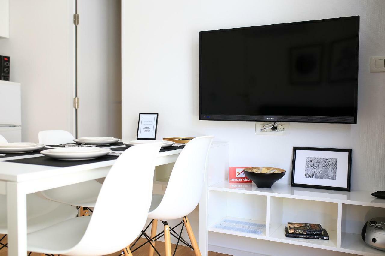 Apartment First *